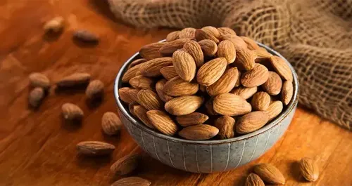 Benefits of Almonds for Heart Health, Weight Management & Nutrition