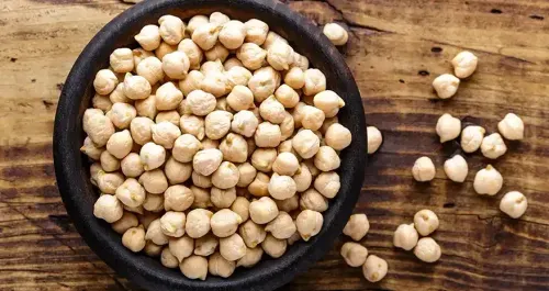 Proteins in Chana - Boiled, Raw & Roasted Chana Compared