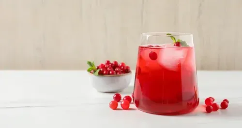 Cranberry Juice Benefits for Urinary, Heart & Everyday Wellness