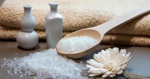 Advantages of Epsom Salt for Baths, Foot Soaks & Pain Relief