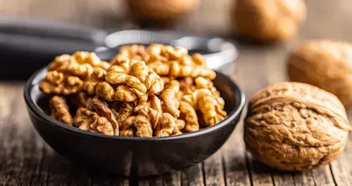 Walnut Nutrition - A Complete Guide to Nutritional Value and Wellness