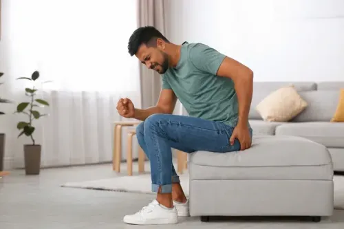 Causes, Symptoms & Treatment of Internal Hemorrhoids (Internal Piles)