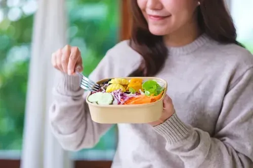 Managing Endometriosis: Lifestyle, Diet, and Early Management
