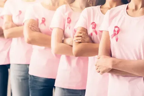What are the Symptoms of 1st Stage of Breast Cancer?